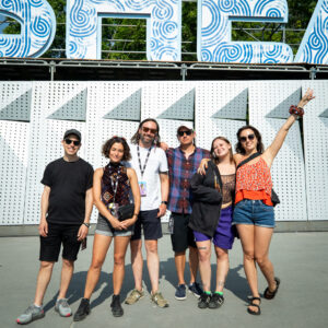 Daniel Glick, Évelyne Côté, Patrick Guay, Nick Farkas, Brighid Nielsen et Camille Guitton.